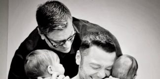 Tiziano Ferro: Sono diventato papà Tiziano Ferro abbraccia i suoi figli