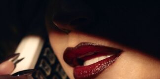 Alessandra Amoroso: “Si mette male”, nuovo singolo da ballare Copertina singolo "Si mette male" di Alessandra Amoroso